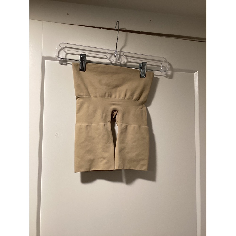Skims Seamless High Waisted Shapewear Shorts Tan Beige Ruched Butt Lifting XS